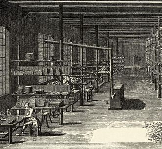 Fabrikhalle einer Fayencerie, wohl Frankreich, 18. Jahrhundert, Kupferstich