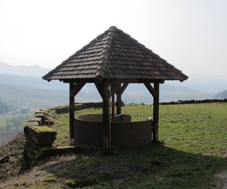 Überdachter Zugang zu den Kasematten der Hochburg bei Emmendingen